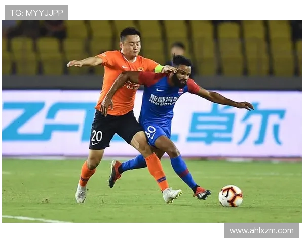 武汉足球队边路渗透战术解析与实践探讨